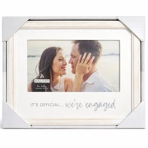 Malden “We’re Engaged” 4x6 Photo Frame – Wedding / Engagement Gift